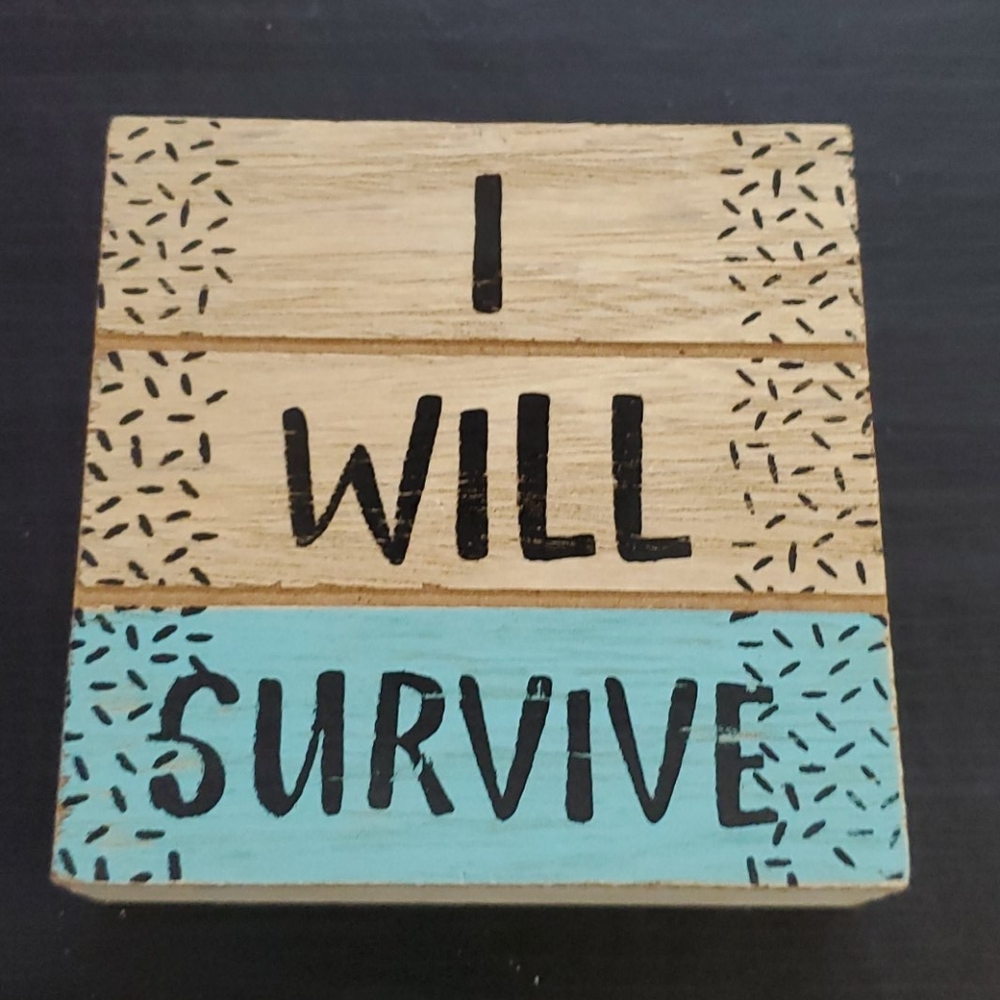 Tiny decorative sign